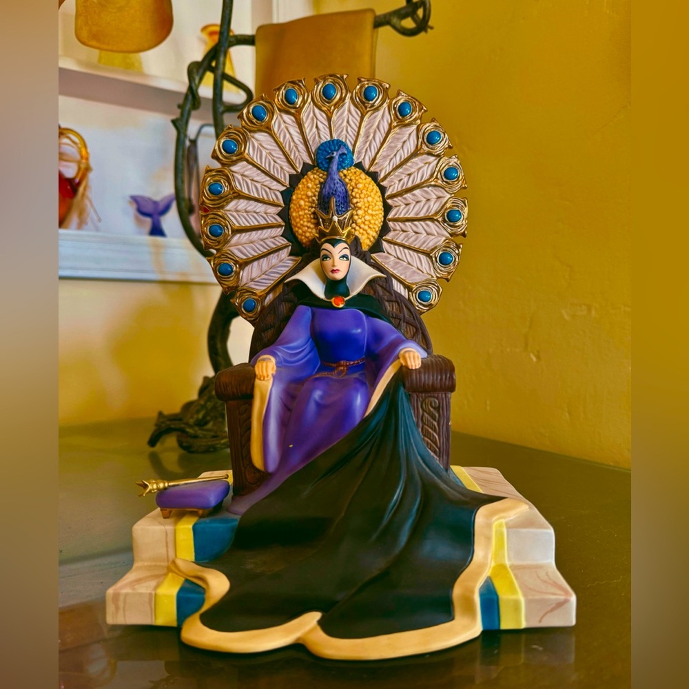 Classic Walt Disney Collection- Evil Queen